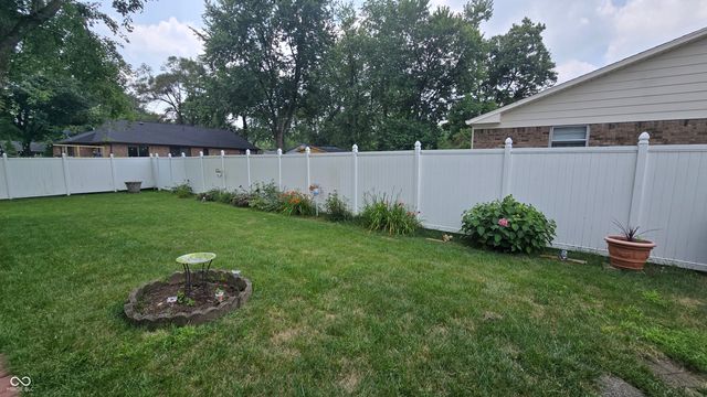 8221 Orchid Lane, Indianapolis, IN 46219