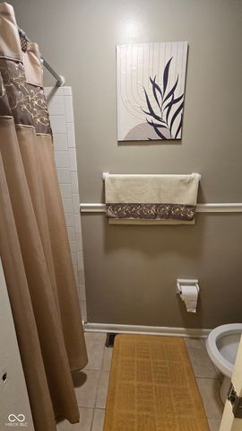 8221 Orchid Lane, Indianapolis, IN 46219