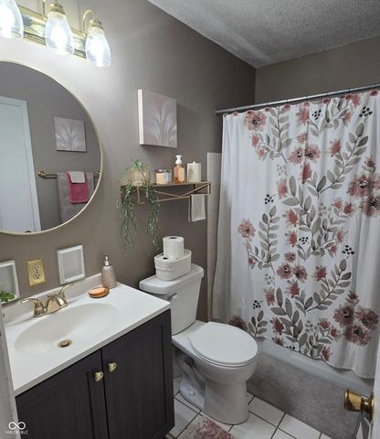 8221 Orchid Lane, Indianapolis, IN 46219