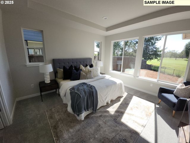 717 Magnolia Ave, Woodburn, OR 97071