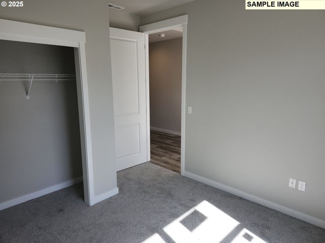 717 Magnolia Ave, Woodburn, OR 97071