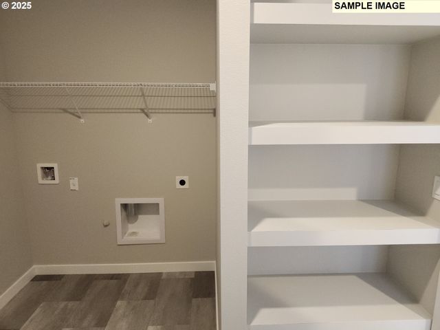 717 Magnolia Ave, Woodburn, OR 97071