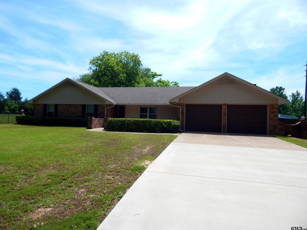 3035 ARROWWOOD RD., Gilmer, TX 75644