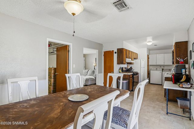 1827 Ash Avenue, Las Cruces, NM 88001