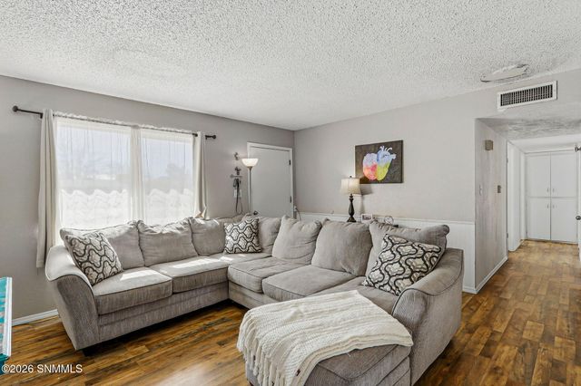 1827 Ash Avenue, Las Cruces, NM 88001