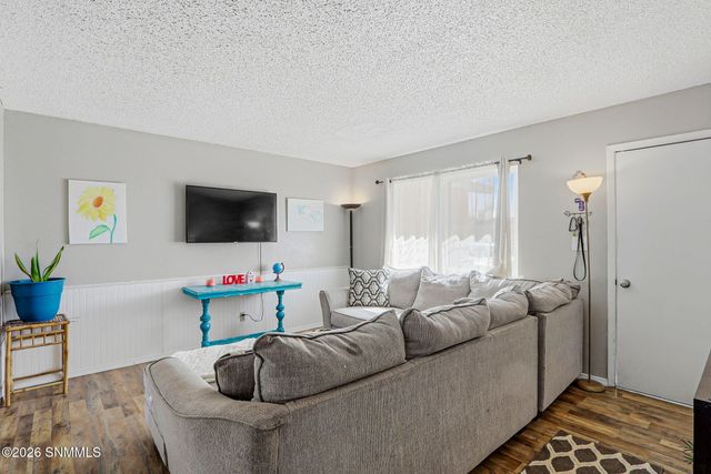 1827 Ash Avenue, Las Cruces, NM 88001