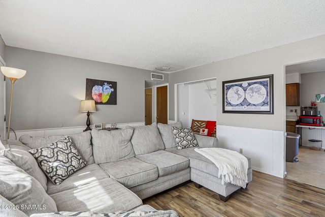 1827 Ash Avenue, Las Cruces, NM 88001