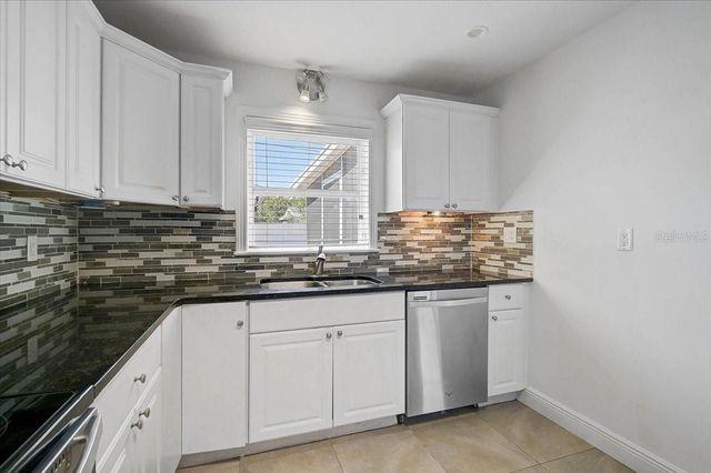 2866 LOUISE STREET, Sarasota, FL 34237