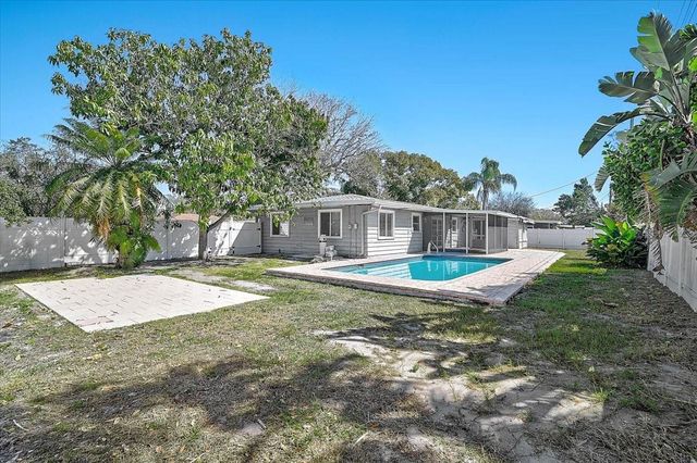2866 LOUISE STREET, Sarasota, FL 34237