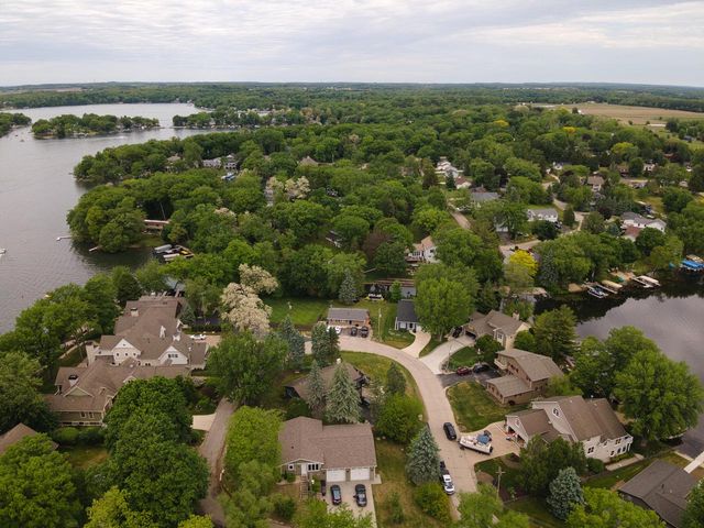 W5225 Sterlingworth COURT, Elkhorn, WI 53121