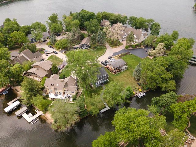 W5225 Sterlingworth COURT, Elkhorn, WI 53121