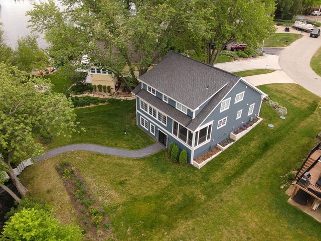 W5225 Sterlingworth COURT, Elkhorn, WI 53121