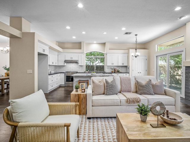 1118 Buckbrush Dr, Folsom, CA 95630