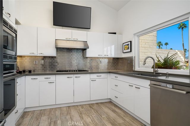 84 Running Springs, Palm Desert, CA 92211