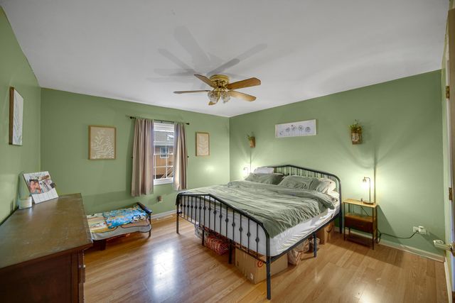 4038 Kingsway Drive, Crown Point, IN 46307