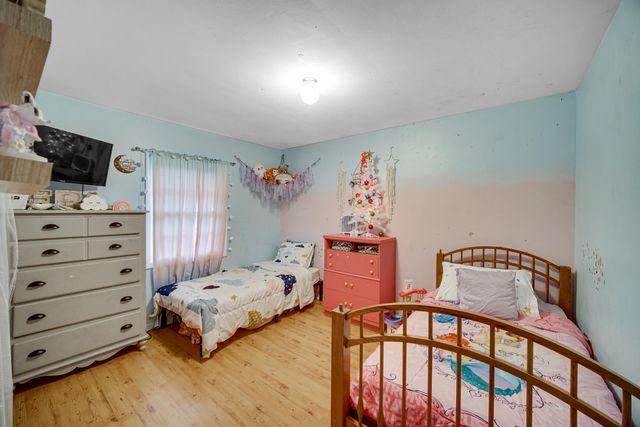 4038 Kingsway Drive, Crown Point, IN 46307