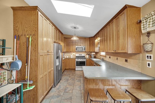 4038 Kingsway Drive, Crown Point, IN 46307