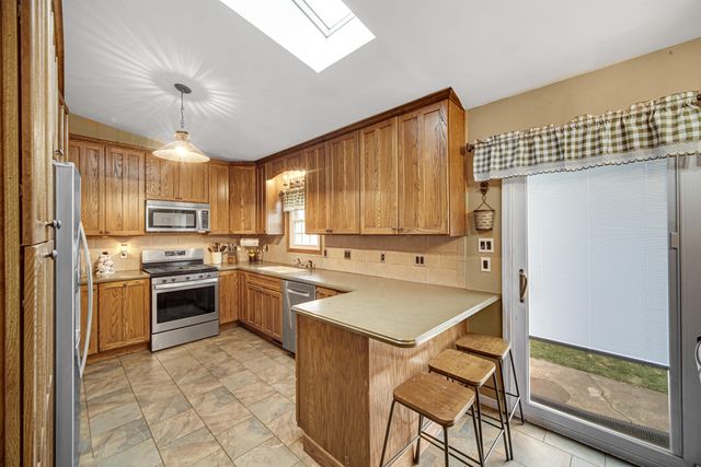 4038 Kingsway Drive, Crown Point, IN 46307