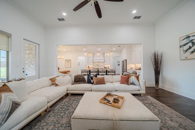 161 Ella Kate, Longview, TX 75605