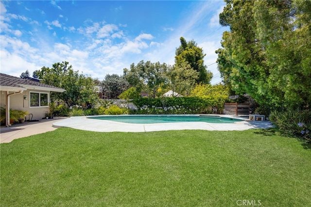 23939 Califa Street, Woodland Hills, CA 91367