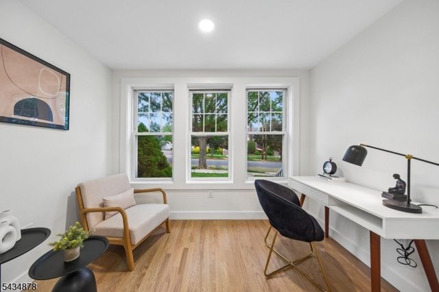 210 Paterson Ave, Hasbrouck Heights Boro, NJ 07604