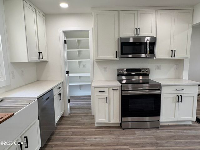 12807 Larissa Lane, Neosho, MO 64850