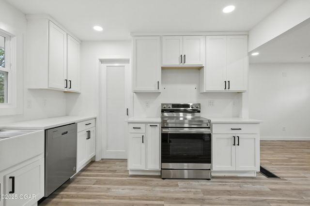 12807 Larissa Lane, Neosho, MO 64850