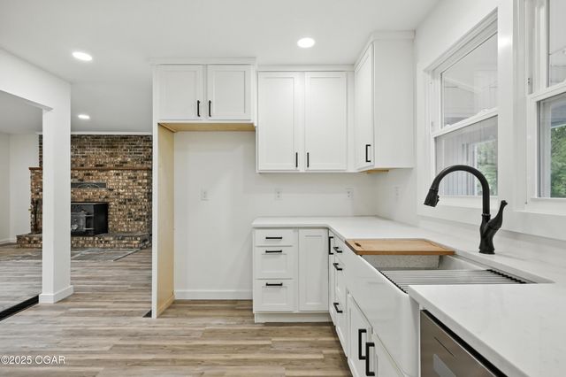 12807 Larissa Lane, Neosho, MO 64850