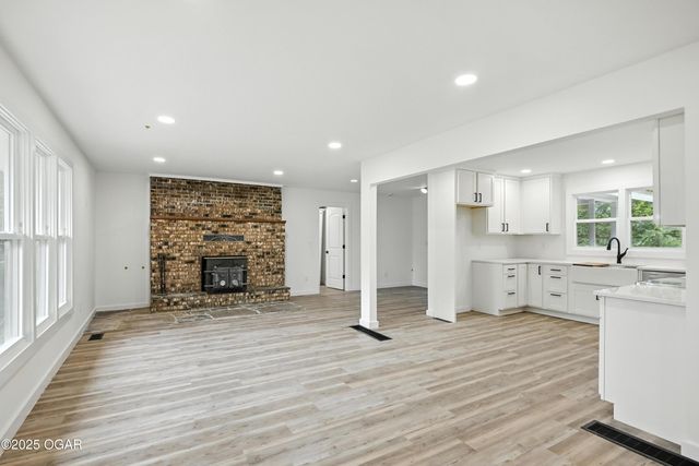 12807 Larissa Lane, Neosho, MO 64850