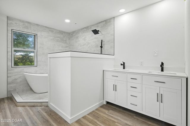 12807 Larissa Lane, Neosho, MO 64850