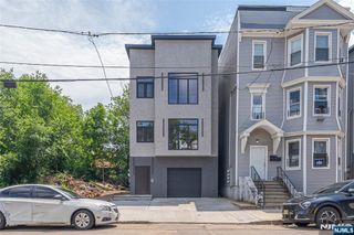 372 21st Street, Irvington, NJ 07111