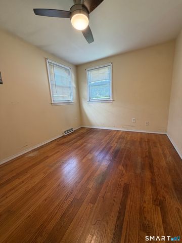 180 Portland Street, New Haven, CT 06513