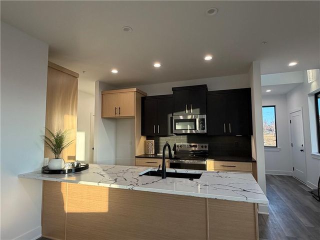 22154 W 116th Terrace, Olathe, KS 66061