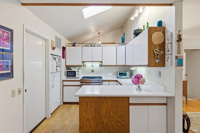 1339 Mission Dr, Sonoma, CA 95476