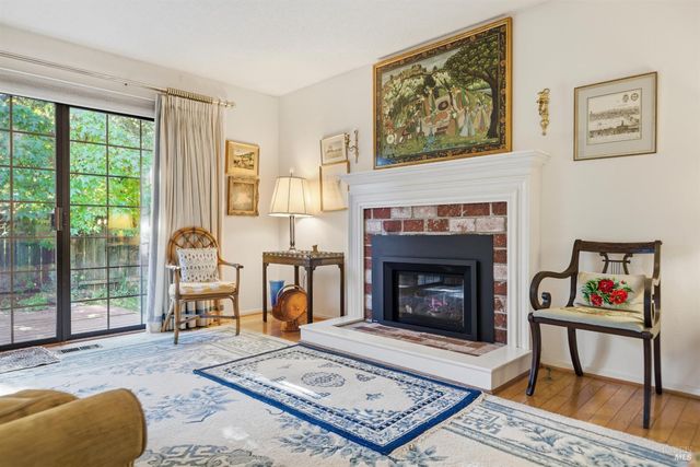 1339 Mission Dr, Sonoma, CA 95476