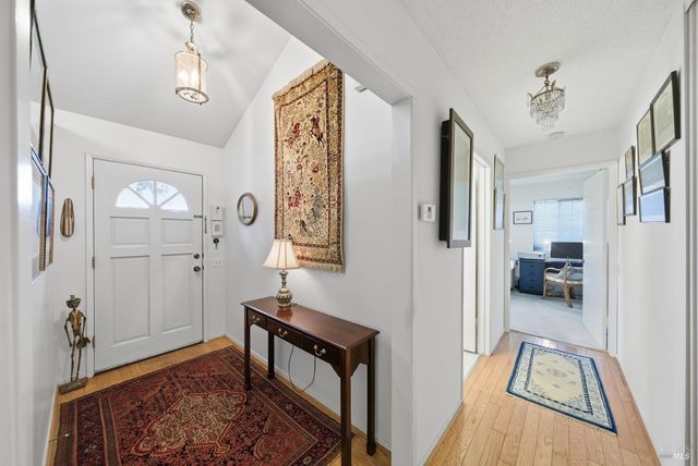 1339 Mission Dr, Sonoma, CA 95476