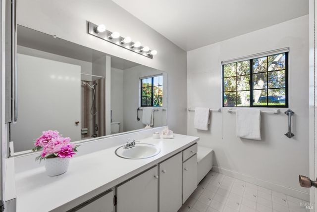 1339 Mission Dr, Sonoma, CA 95476