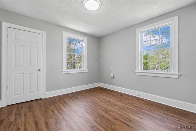 512 St Andrew St, Petersburg, VA 23803