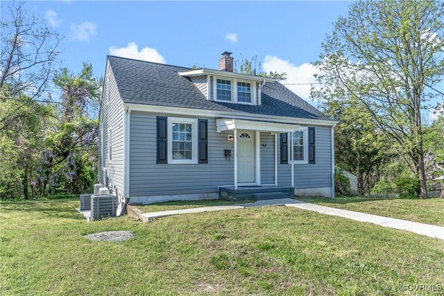512 St Andrew St, Petersburg, VA 23803