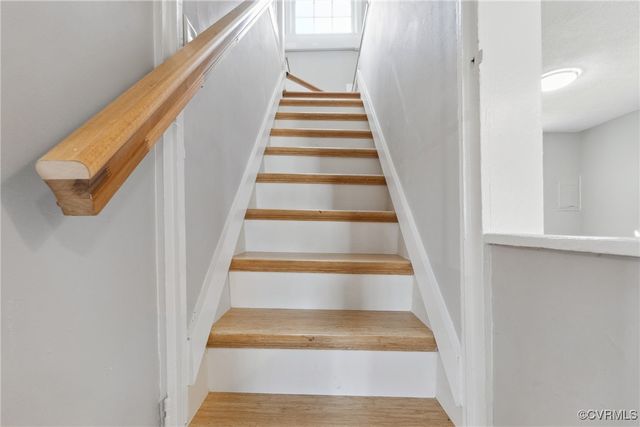 512 St Andrew St, Petersburg, VA 23803