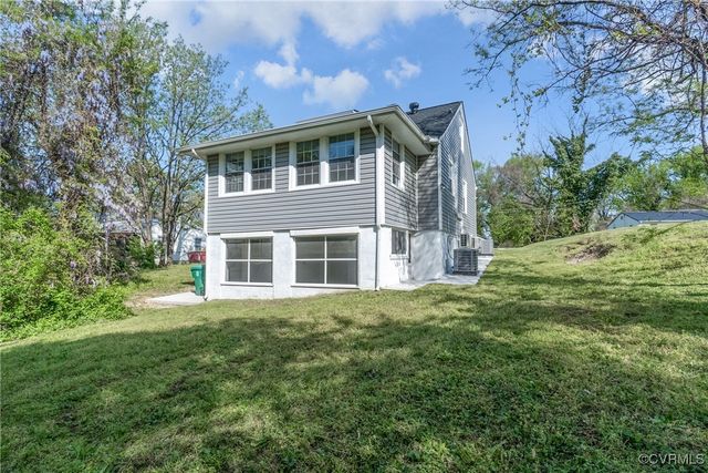 512 St Andrew St, Petersburg, VA 23803