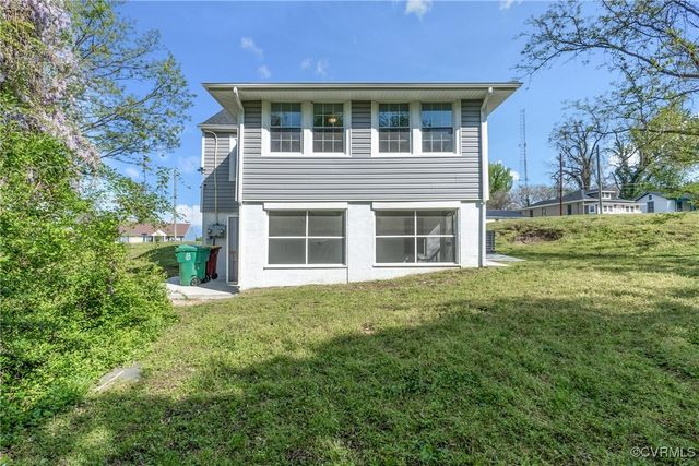 512 St Andrew St, Petersburg, VA 23803