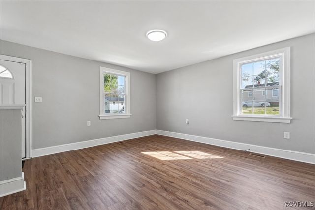 512 St Andrew St, Petersburg, VA 23803