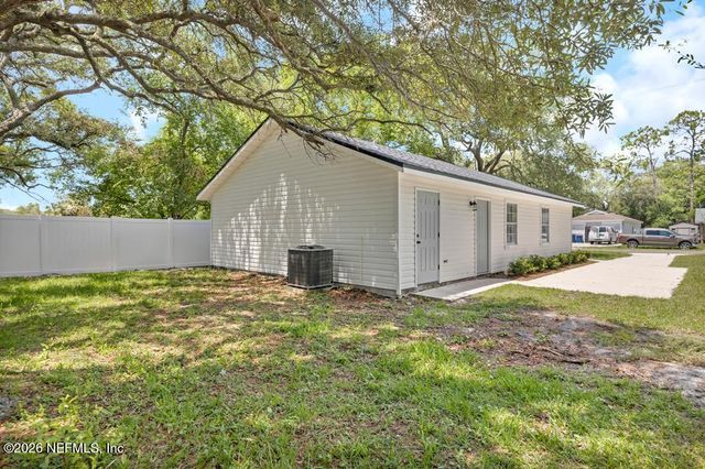 824 S 10TH Street, Fernandina Beach, FL 32034