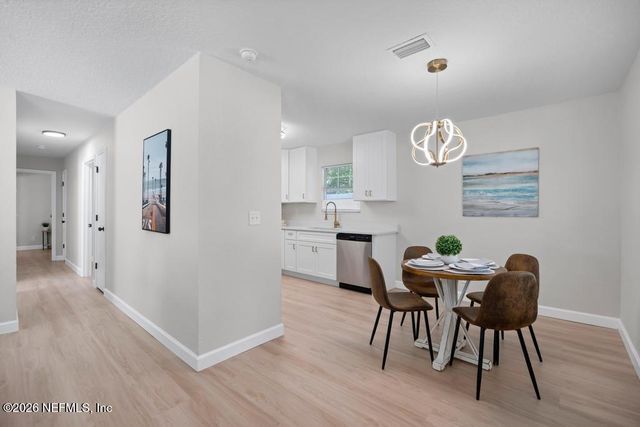 824 S 10TH Street, Fernandina Beach, FL 32034