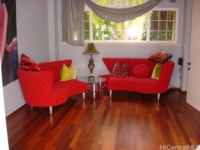 97 Moaniala Place, Honolulu, HI 96821