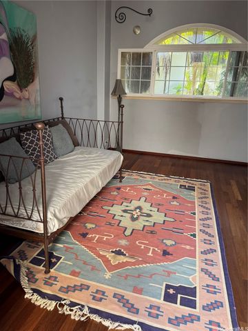 97 Moaniala Place, Honolulu, HI 96821