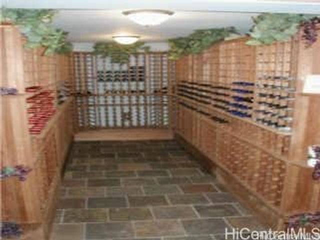 97 Moaniala Place, Honolulu, HI 96821