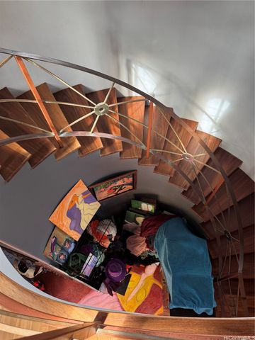 97 Moaniala Place, Honolulu, HI 96821