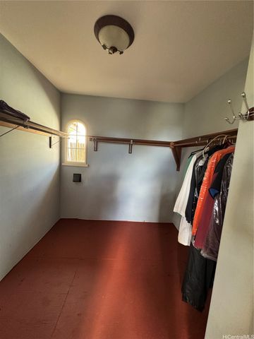 97 Moaniala Place, Honolulu, HI 96821